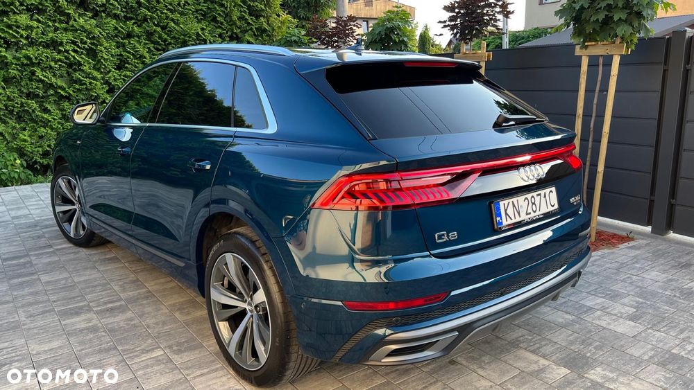 Audi Q8 - 10