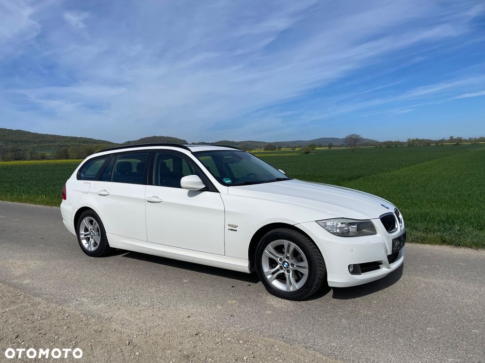 BMW Seria 3 320d xDrive DPF - 9