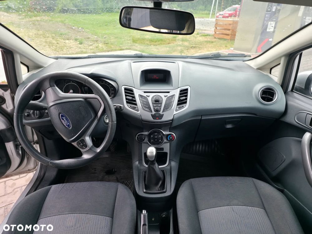 Ford Fiesta - 2