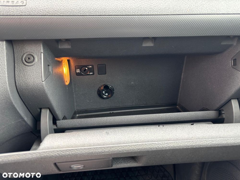 Volkswagen Caddy - 11