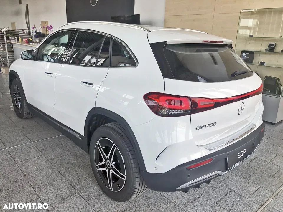 Mercedes-Benz EQA 250 - 11