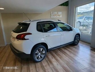 Peugeot 2008 1.2 PureTech Style - 8