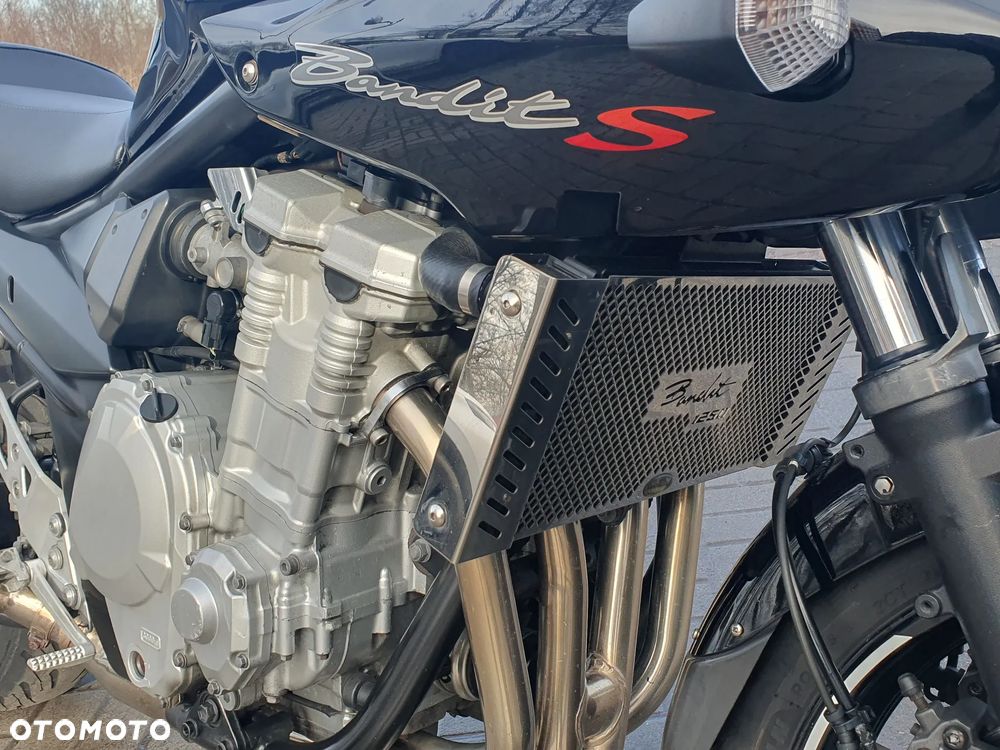 Suzuki Bandit - 22