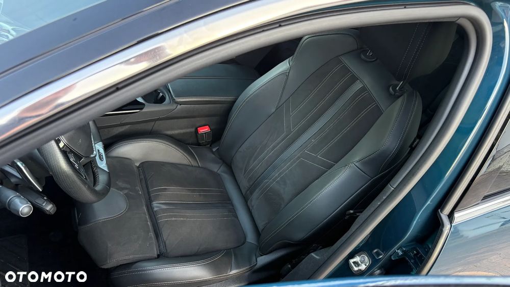 Peugeot 5008 1.6 PureTech GT Pack S&S EAT8 - 32