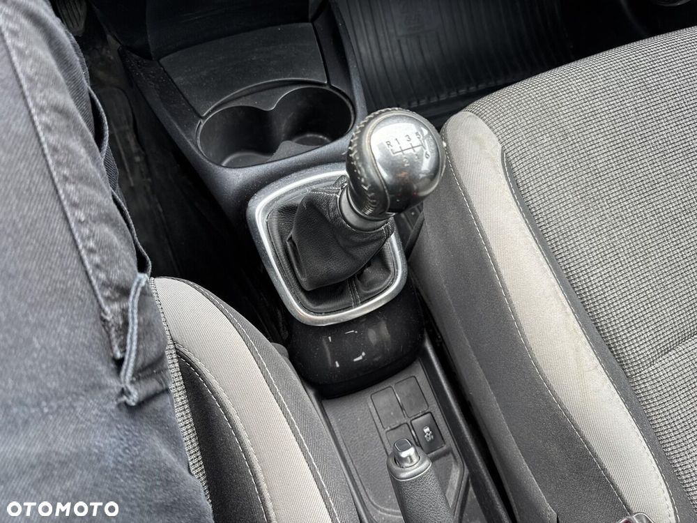 Toyota Yaris - 26