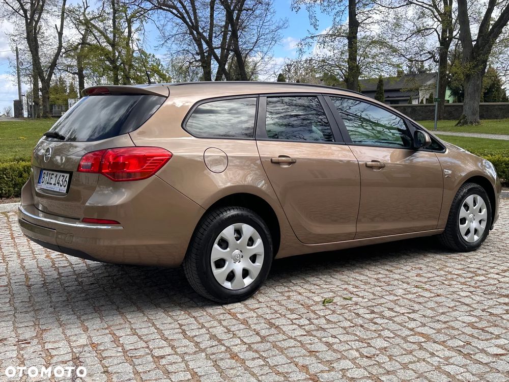 Opel Astra 1.4 Turbo Style - 11
