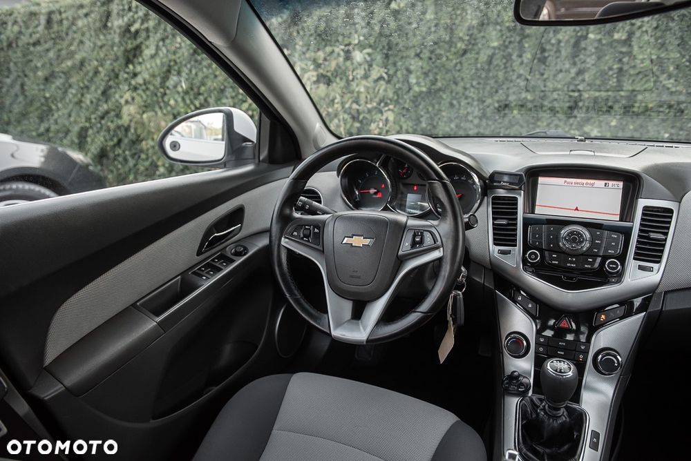 Chevrolet Cruze 1.8 LS - 24