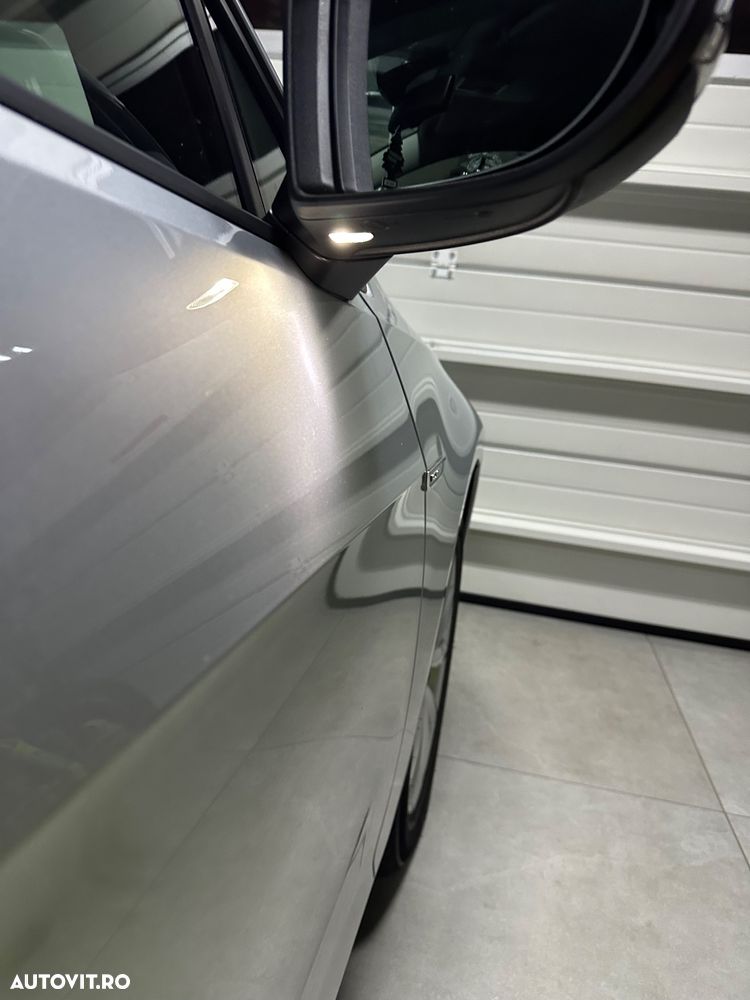 Volkswagen Golf 1.6 TDI BlueMotion Technology DSG Lounge - 21