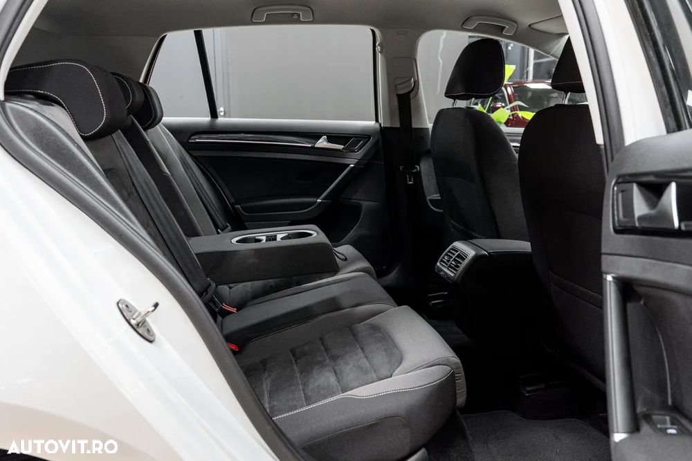 Volkswagen Golf 1.4 TSI BlueMotion Technology DSG Highline - 27