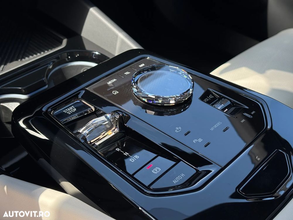 BMW i5 2023 — imagine 16