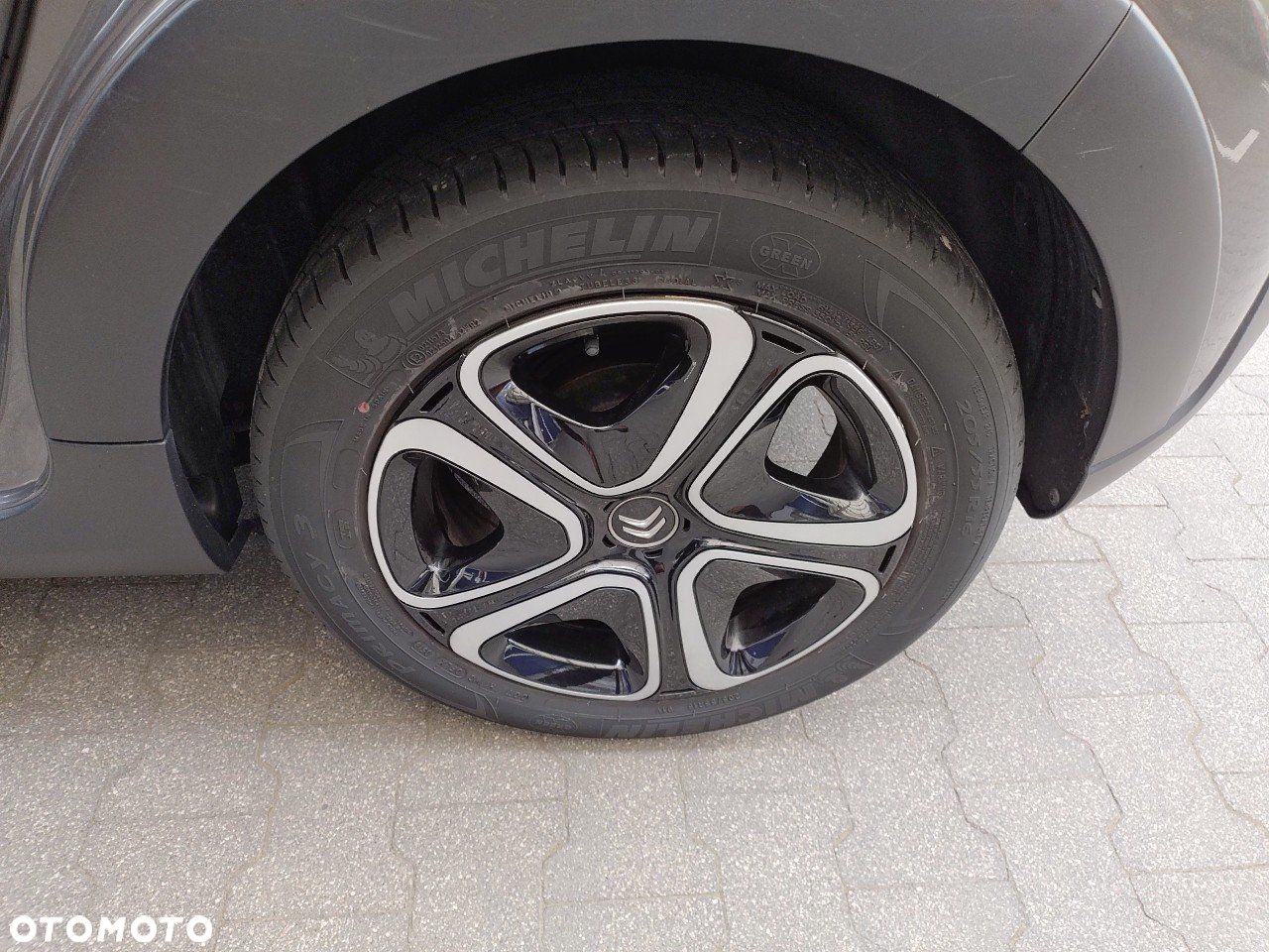 Citroën C3 1.2 PureTech GPF Shine - 11