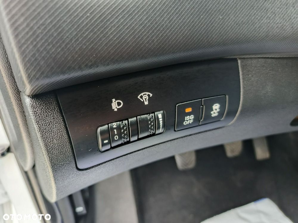 Kia ProCeed - 34