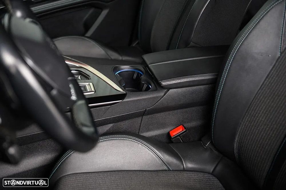 Peugeot 5008 1.5 BlueHDi Allure EAT8 - 31