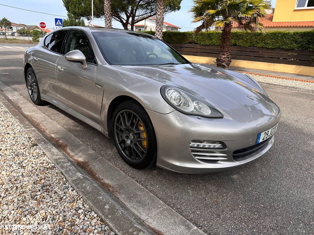 Porsche Panamera - 12