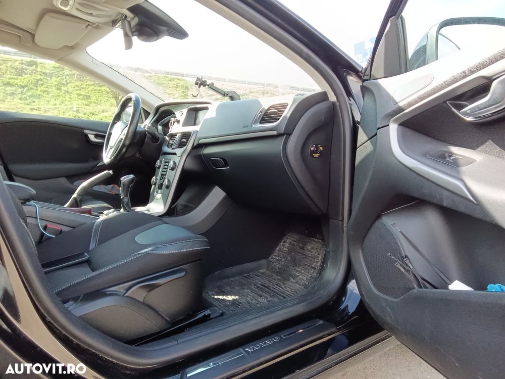 Volvo V40 D3 Momentum - 13