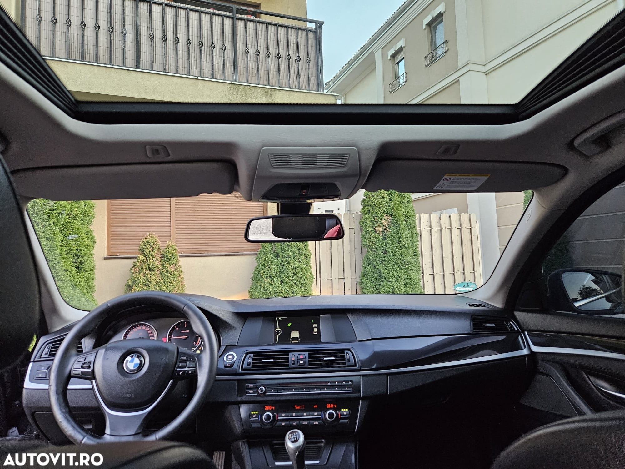 BMW Seria 5 520d Touring - 4
