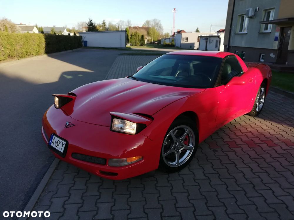 Chevrolet Corvette - 12