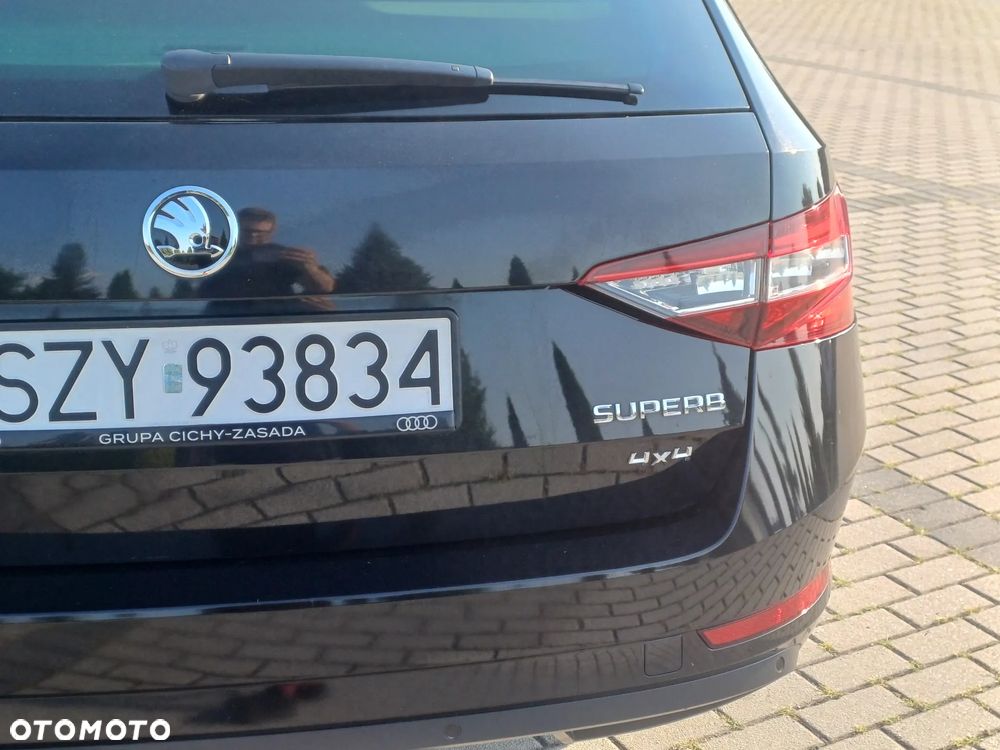 Skoda Superb 2.0 TDI 4x4 L&K DSG - 6