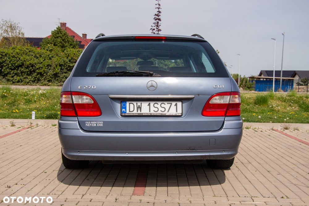 Mercedes-Benz Klasa E - 9