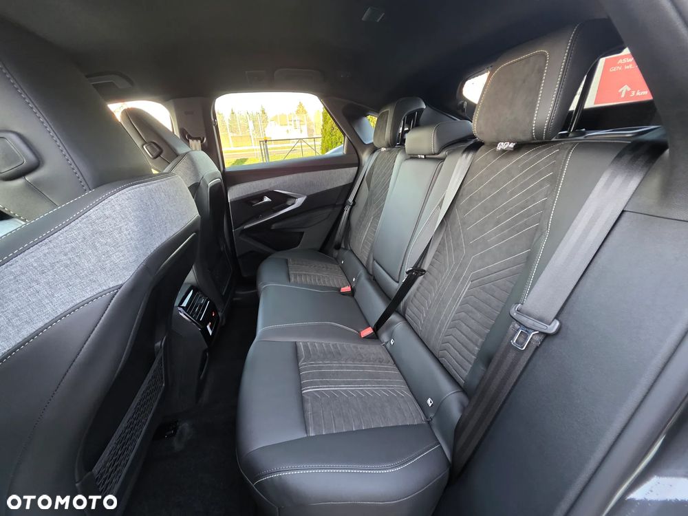 Peugeot 3008 1.2 PureTech mHEV GT E-DCS6 - 18