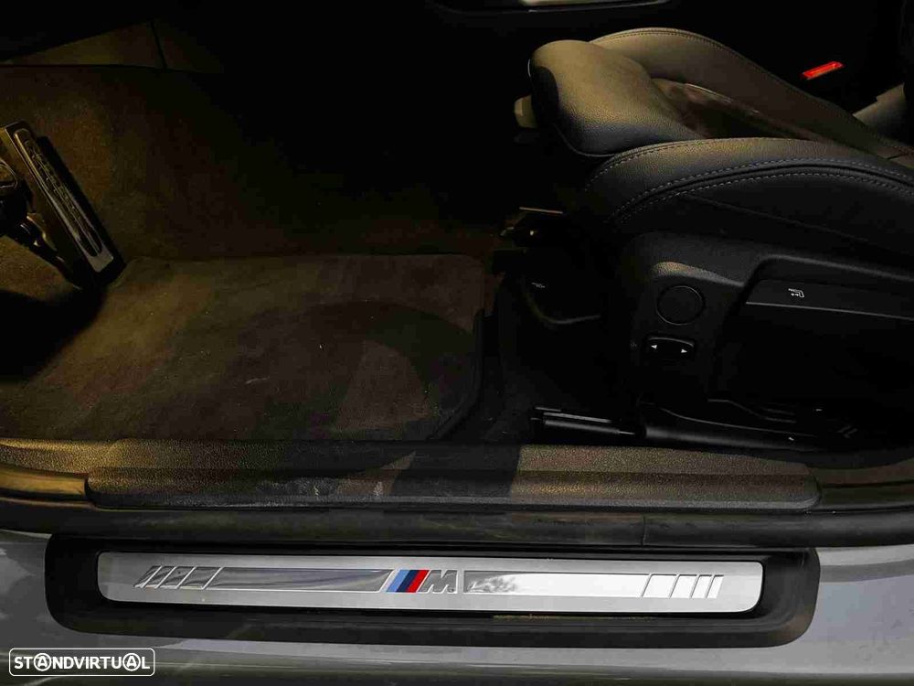 BMW 320 d Touring Pack Desportivo M Auto - 13