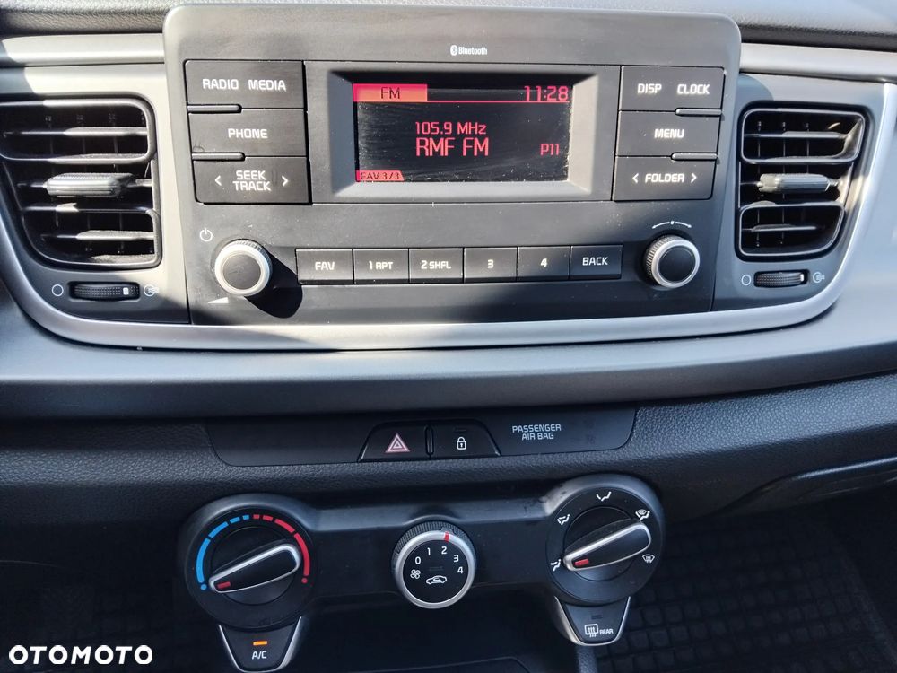 Kia Rio 1.2 M - 12