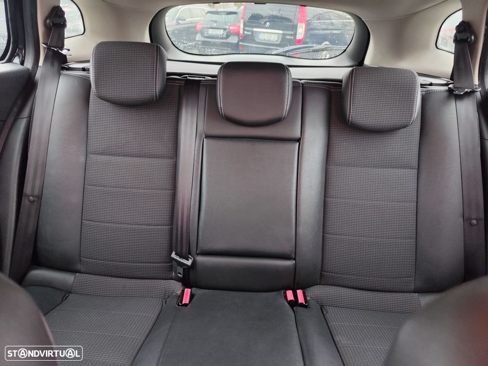 Renault Mégane Sport Tourer 1.6 dCi GT Line - 28