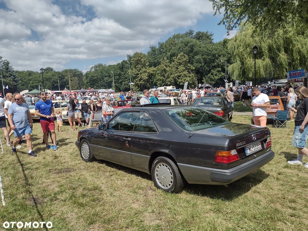 Mercedes-Benz W124 (1984-1993) - 26