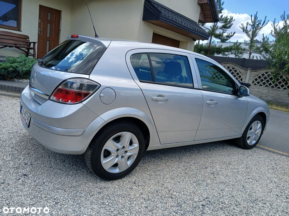 Opel Astra 1.6 - 10