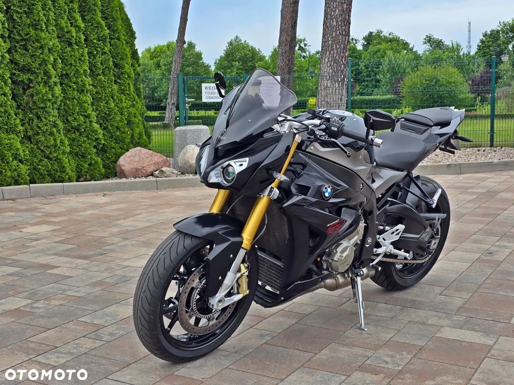 BMW S - 11