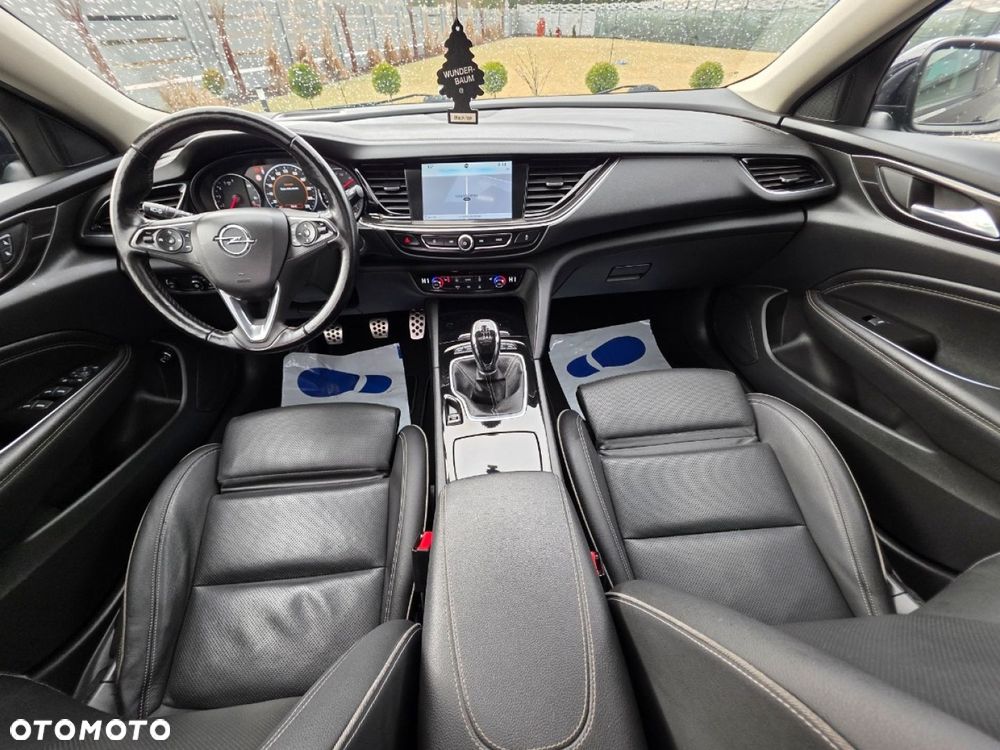 Opel Insignia - 17