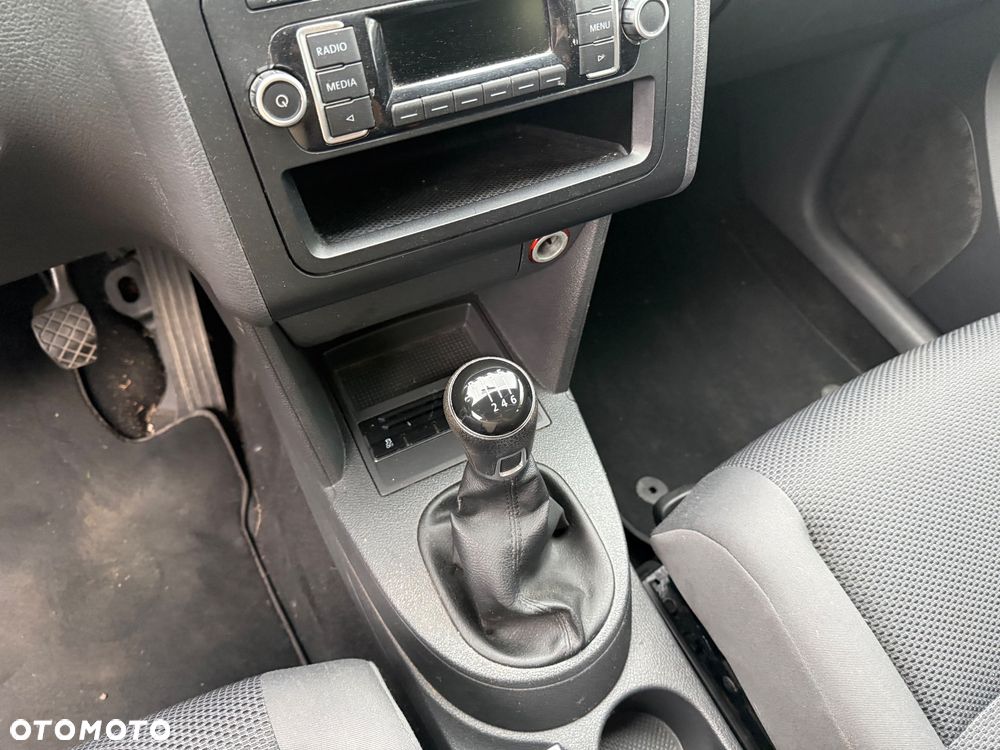 Volkswagen Touran 1.6 TDI DPF BlueMot Comfortline - 31