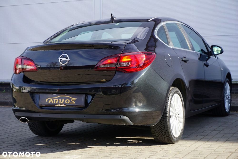 Opel Astra - 16