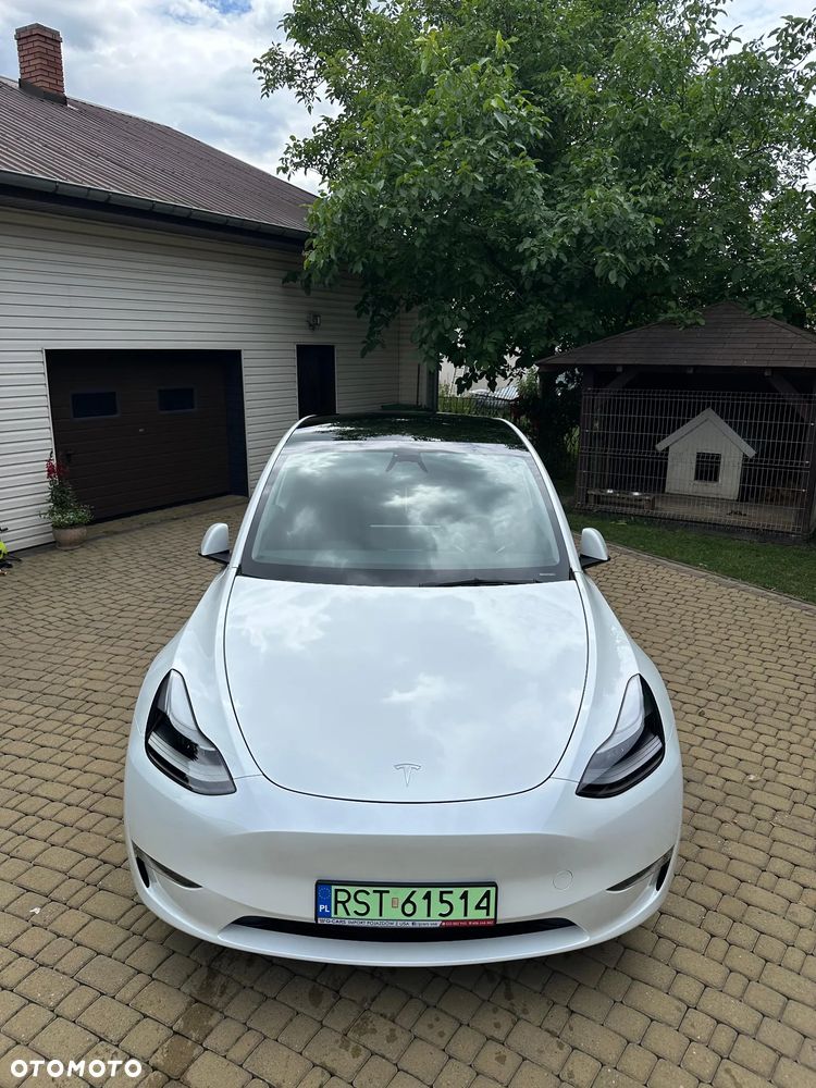 Tesla Model Y Long Range AWD - 3