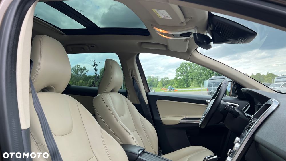 Volvo XC 60 T5 AWD Drive-E Summum - 9