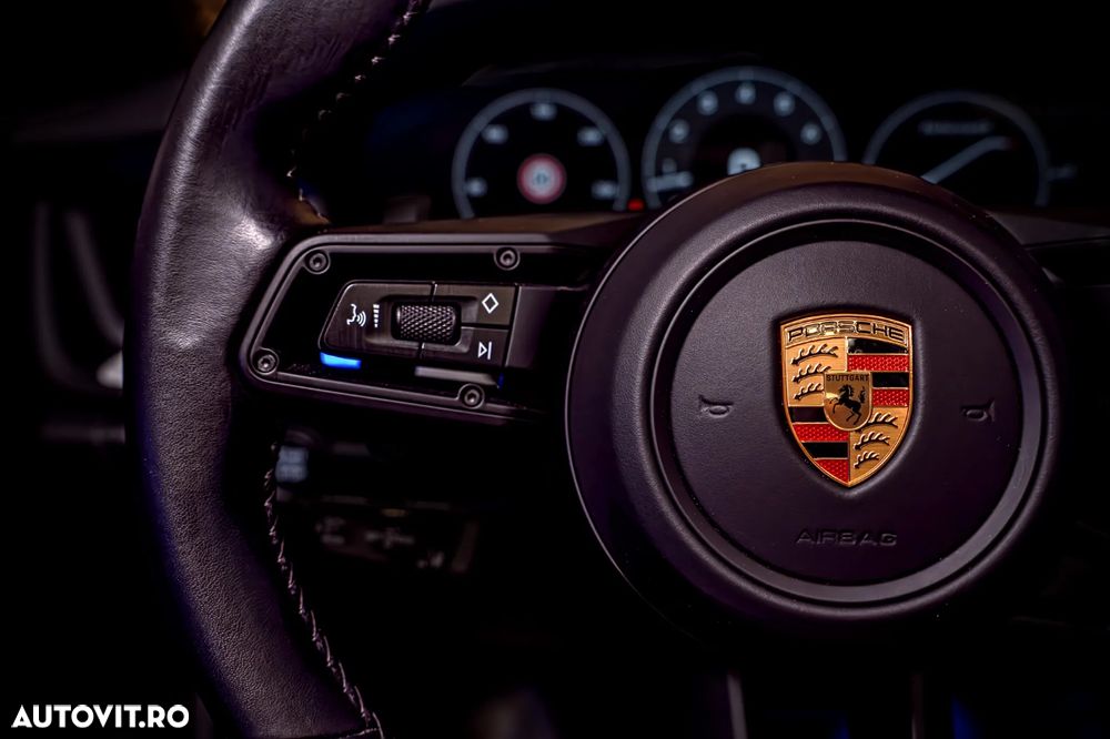 Porsche 911 Carrera PDK - 19