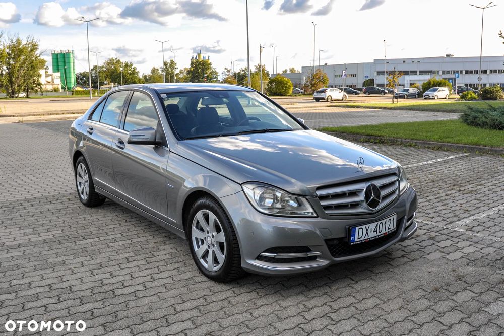 Mercedes-Benz Klasa C 350 BlueEff 4-Matic Elegance - 6