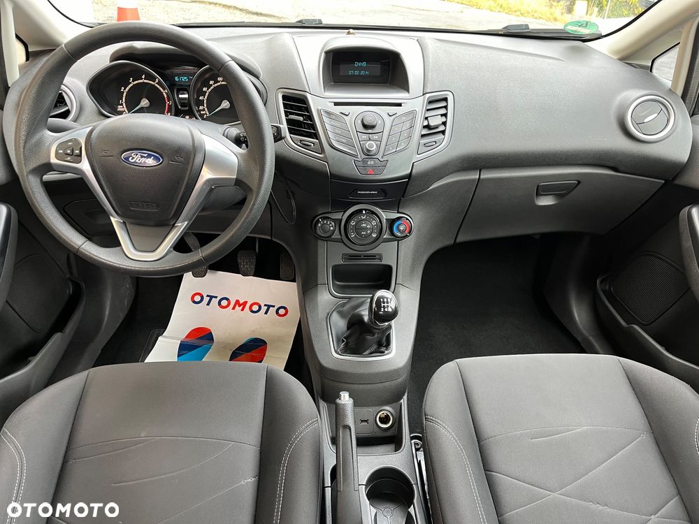Ford Fiesta 1.25 Ghia - 9