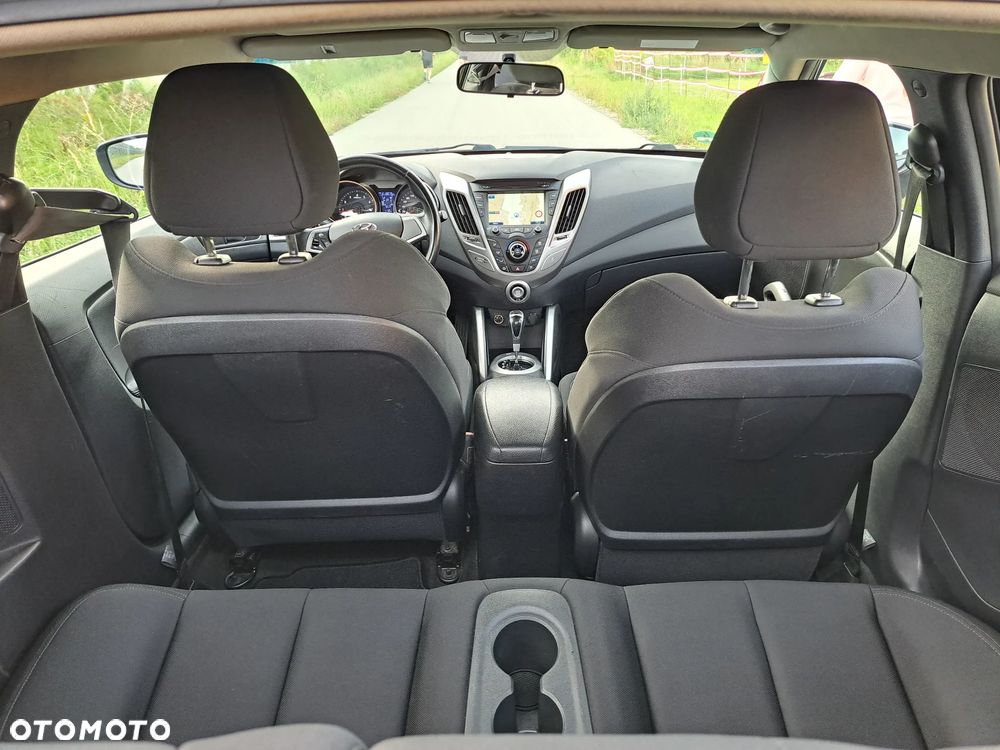 Hyundai Veloster - 14