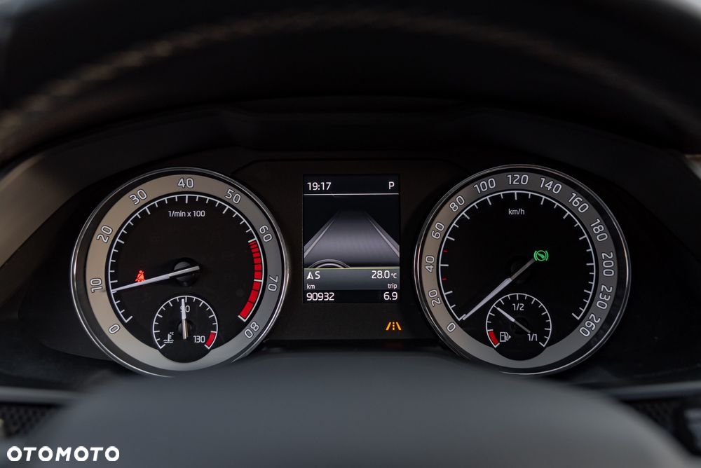 Skoda Superb 2.0 TSI DSG SportLine - 26