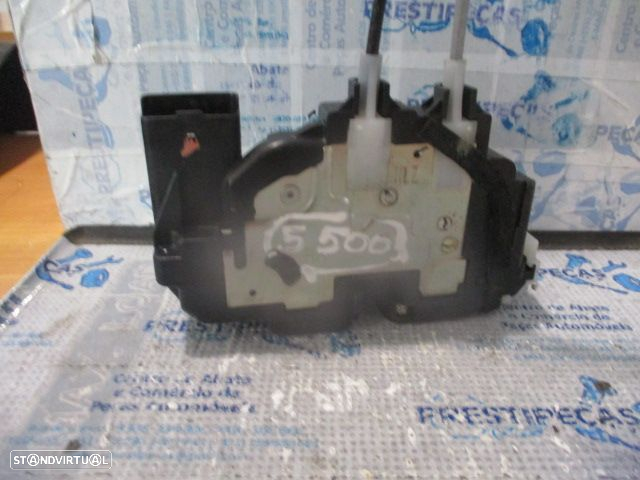 Fecho 1J030LR03 HYUNDAI  I20 FASE 2 2013 1.1CRDI 75CV 5P BRANCO FD 4 PINOS - 2
