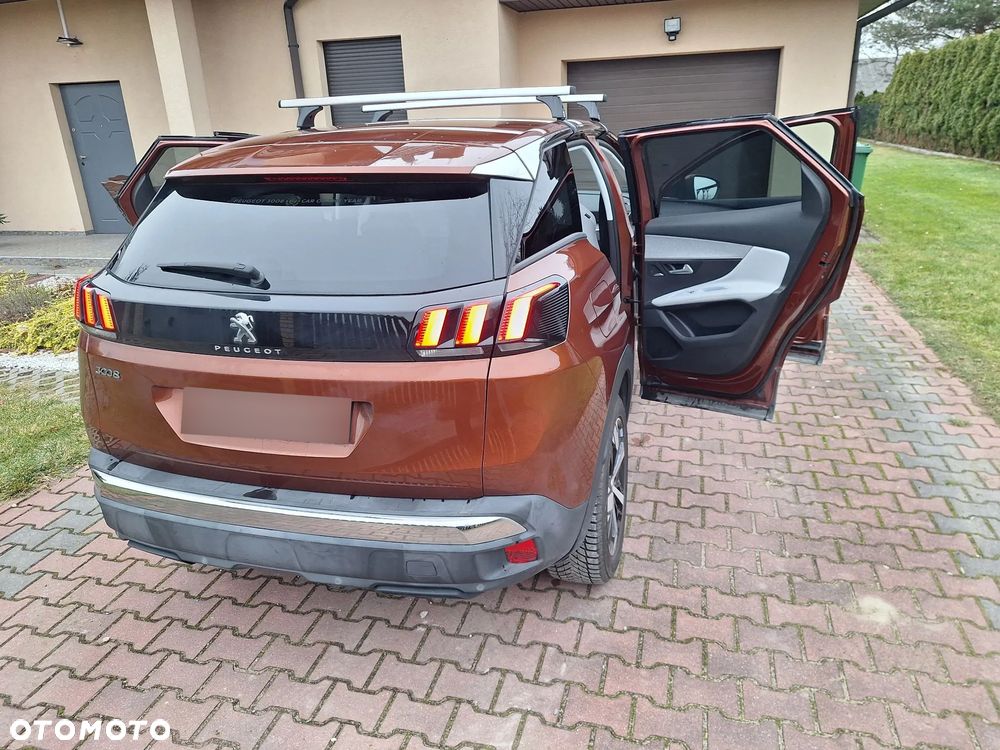 Peugeot 3008 1.2 PureTech Allure S&S - 9