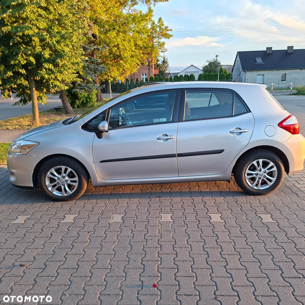 Toyota Auris - 2