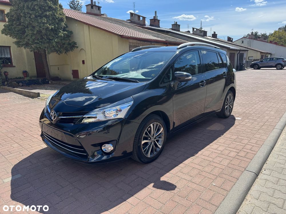 Toyota Verso - 1