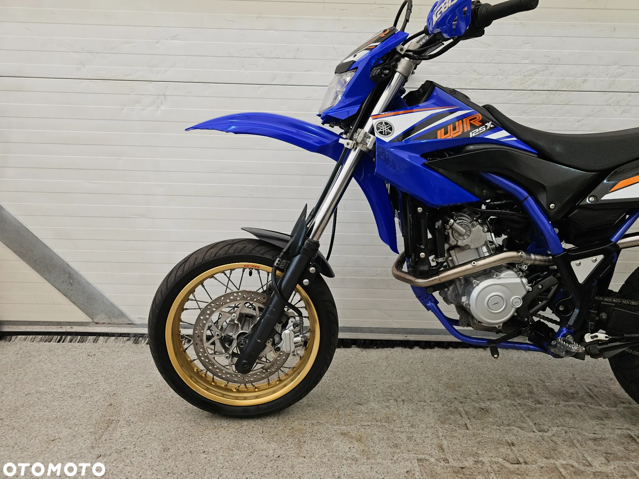 Yamaha WR - 8