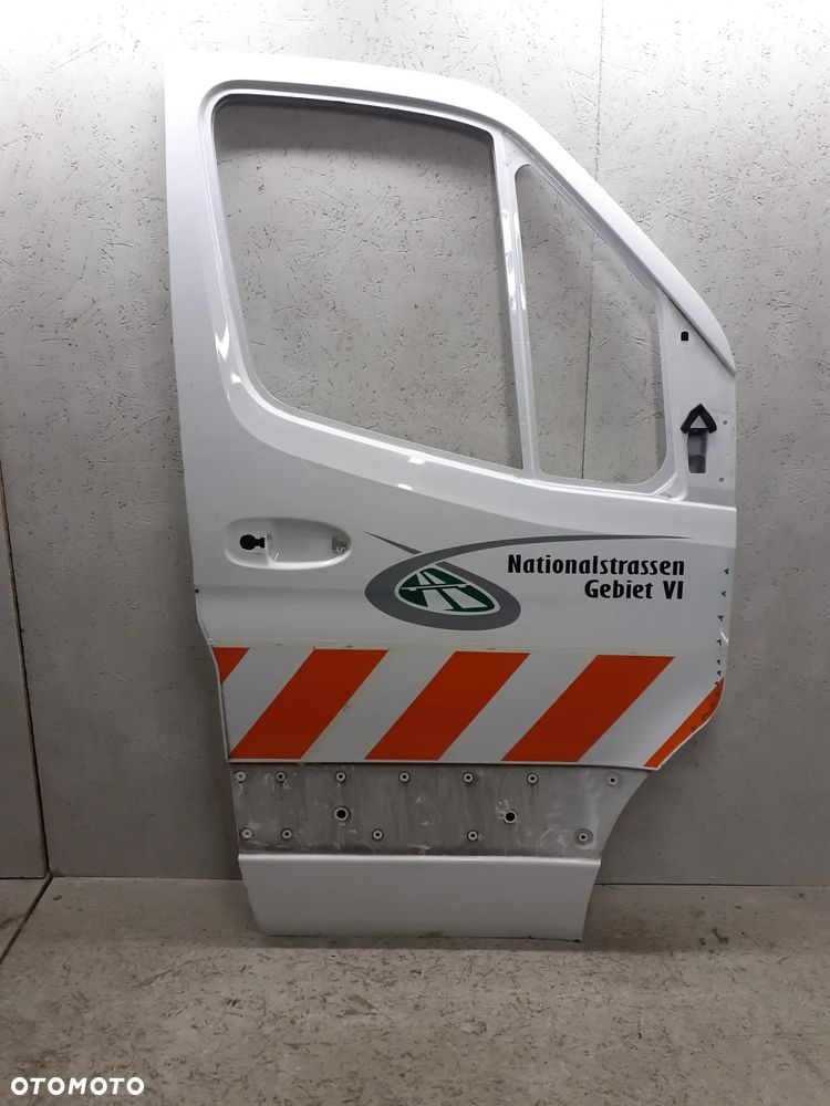 DRZWI PRZEDNIE PRZÓD PRAWE MERCEDES SPRINTER W907 W910 2018->