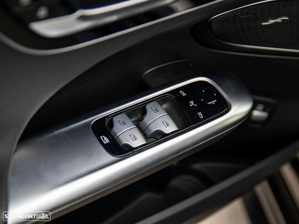 Mercedes-Benz C 300 e T 9G-TRONIC AMG Line - 43
