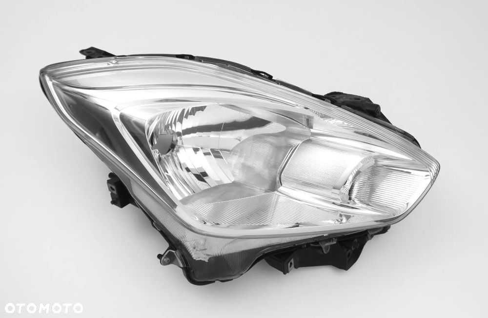 SUZUKI SWIFT VIII 8 2017 - reflektor prawy lampa R ORYGINAŁ OE - 9
