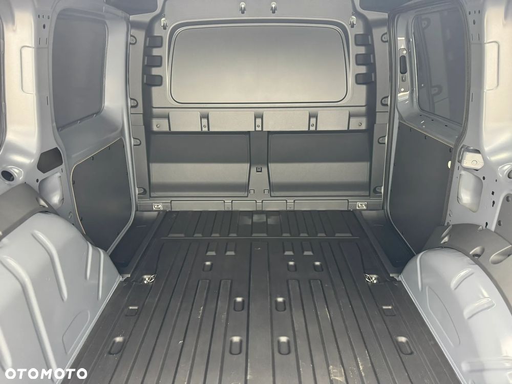 Volkswagen Caddy Cargo - 24