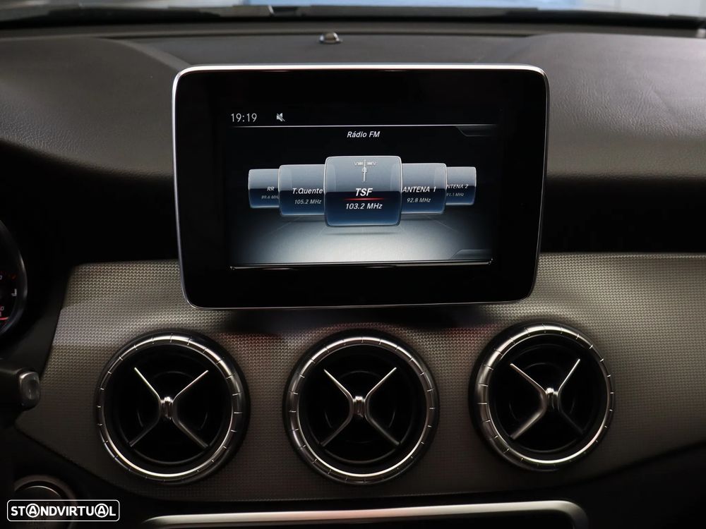 Mercedes-Benz CLA 200 d Shooting Brake Urban Aut. - 22